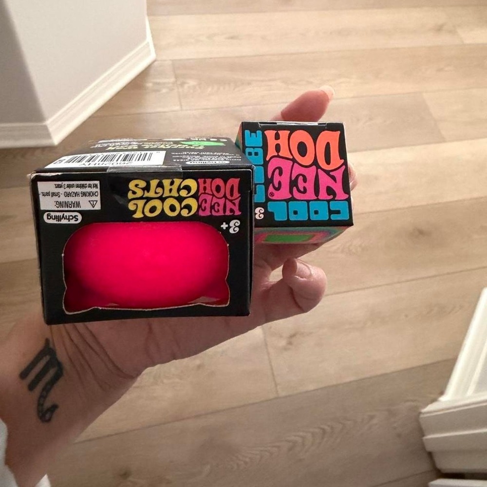 Authentic NEEDOH set pink cool cat & teenie green cube NEW AND SEALED
